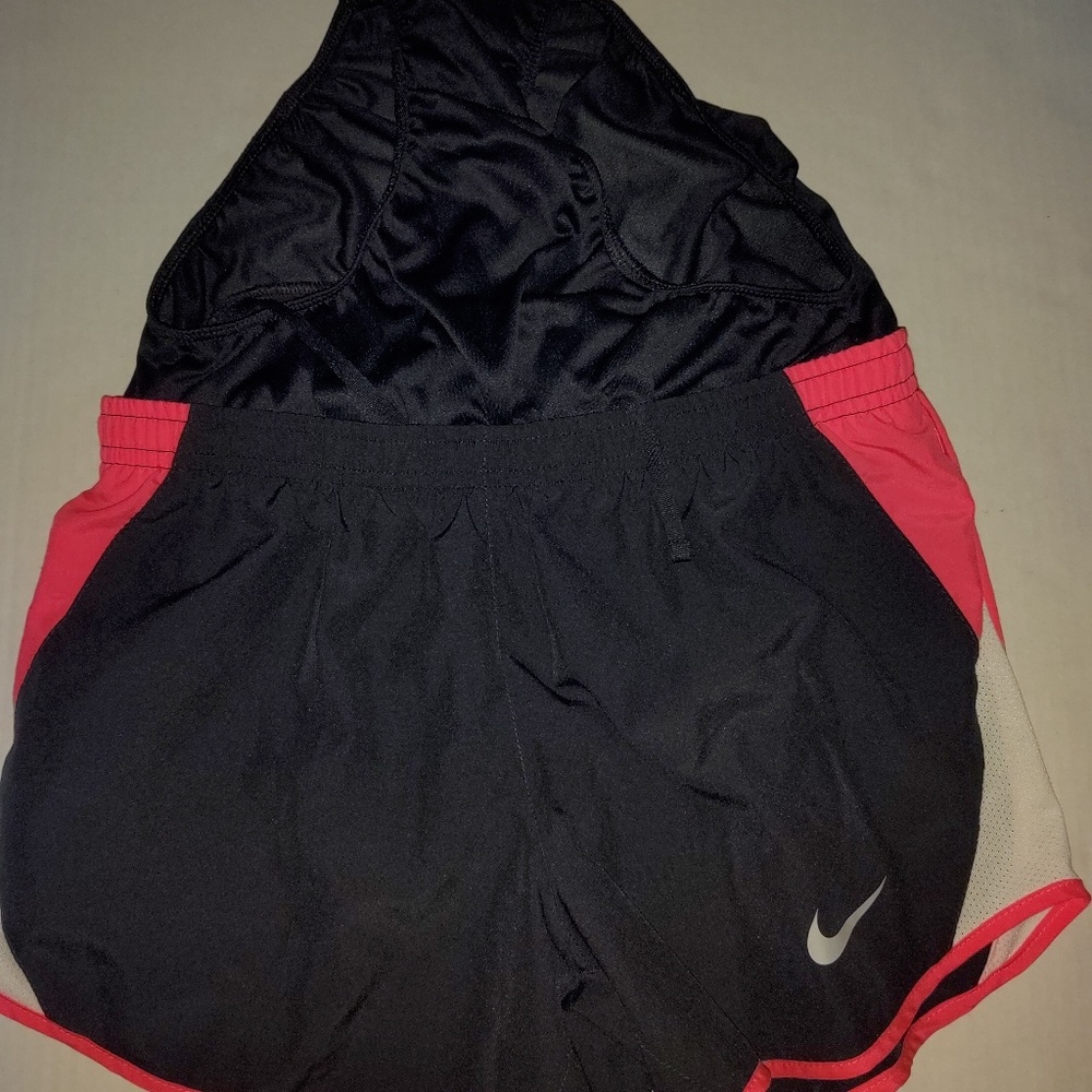 Dri fit Nike shorts - Picture 2 of 3